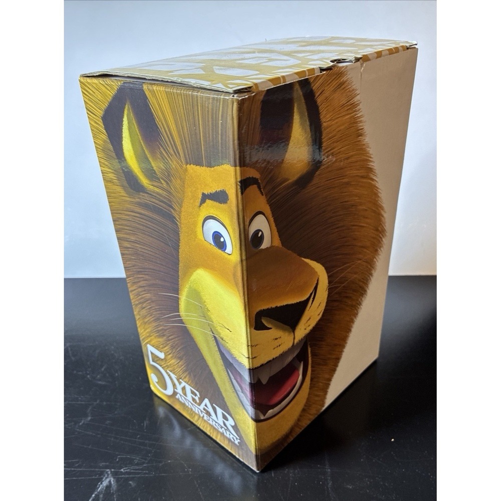 Alex The Lion Madagascar 5 Year Employee Gift Statue Dreamworks Animation (W)